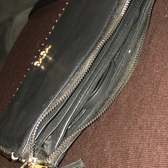 XOXO crossbody bag - Picture 3 of 8